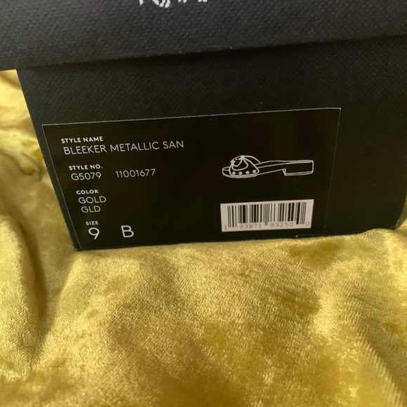 Coach metallic gold sandals - Picture 8 of 8